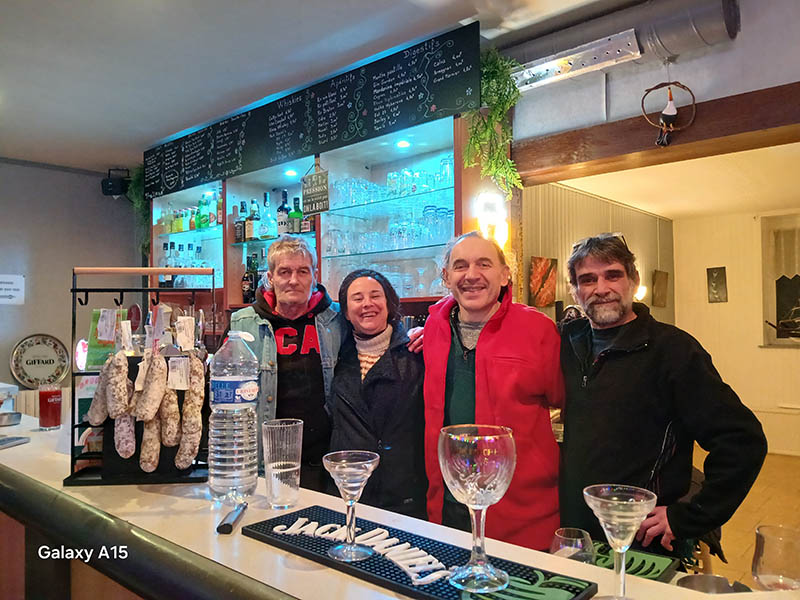 Ambiance conviviale au Persken